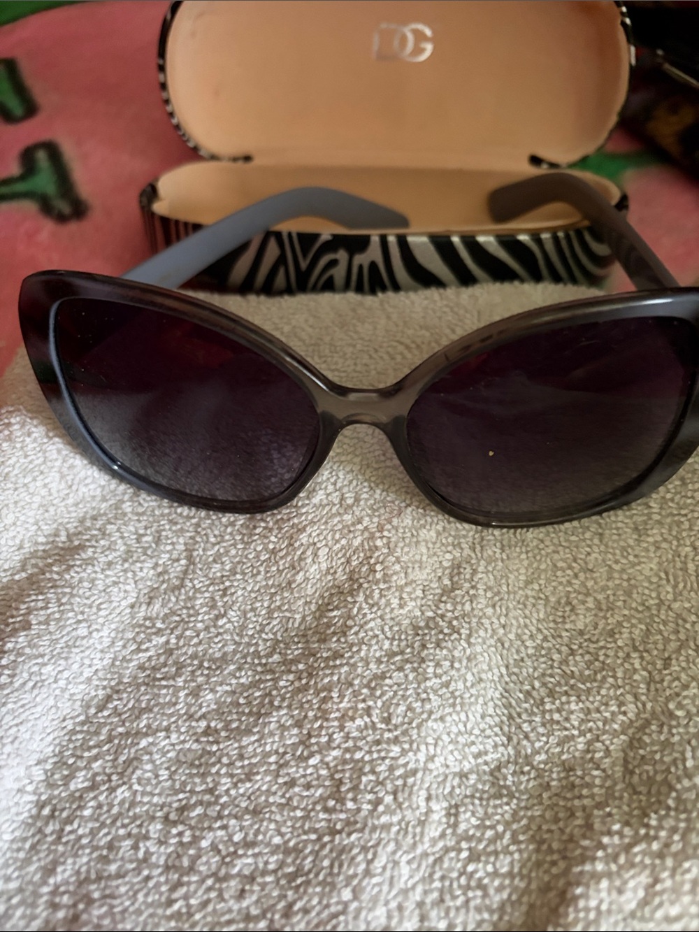 Women's Black Cat-Eye Sunglasses - Brand: